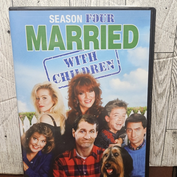 Married With Children Season Four DVD Fourth Season 2-Disc Set - Picture 2 of 5